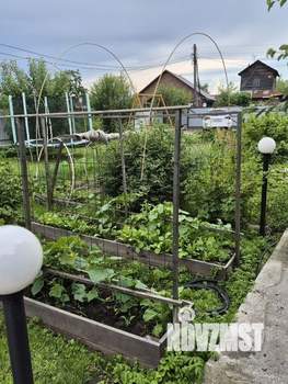 Дом 30м&sup2;, 2-этажный, участок 6 сот.  