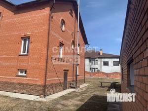 Коттедж 350м², 3-этажный, участок 15 сот.  