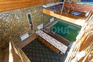 Дом 204м&sup2;, 3-этажный, участок 8 сот.  