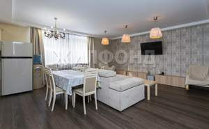 Дом 190м&sup2;, 2-этажный, участок 7 сот.  