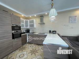 Коттедж 248м², 2-этажный, участок 6 сот.  