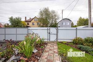 Дом 569м&sup2;, 2-этажный, участок 10 сот.  