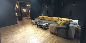 Дом 660м&sup2;, 3-этажный, участок 8 сот.  