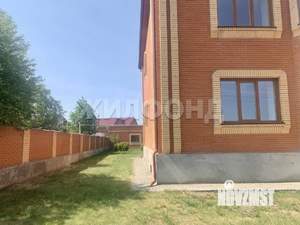 Коттедж 438м², 3-этажный, участок 10 сот.  