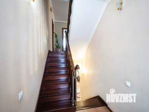 Дом 640м², 3-этажный, участок 8 сот.  