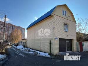 Дом 215м&sup2;, 3-этажный, участок 7 сот.  