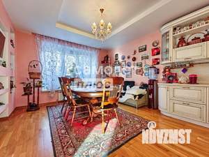 Дом 339м², 2-этажный, участок 5 сот.  