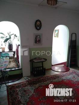 Коттедж 180м², 3-этажный, участок 10 сот.  