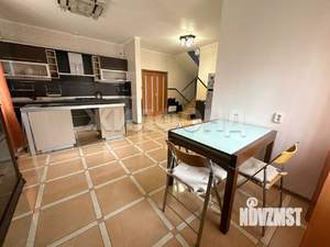 Коттедж 292м&sup2;, 3-этажный, участок 13 сот.  