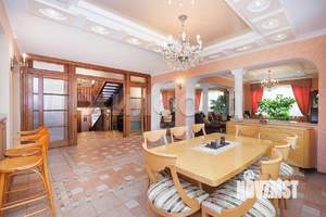 Коттедж 556м&sup2;, 3-этажный, участок 16 сот.  