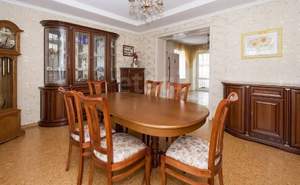 Дом 375м², 3-этажный, участок 12 сот.  