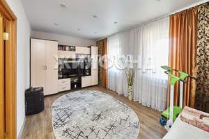 Дом 70м&sup2;, 2-этажный, участок 4 сот.  