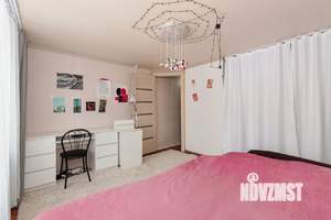 Коттедж 130м&sup2;, 2-этажный, участок 6 сот.  