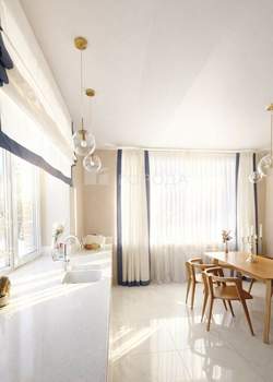 Дом 420м&sup2;, 2-этажный, участок 15 сот.  