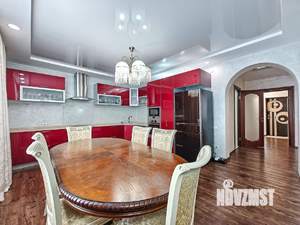 Коттедж 300м&sup2;, 3-этажный, участок 8 сот.  