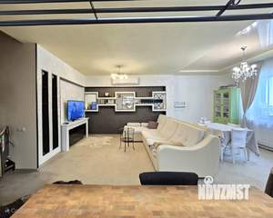 Таунхаус 332м&sup2;, 3-этажный, участок 4 сот.  