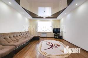 Коттедж 274м², 3-этажный, участок 6 сот.  