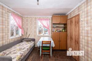 Дом 30м&sup2;, 2-этажный, участок 4 сот.  