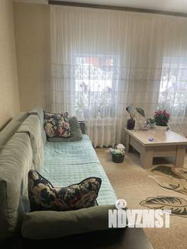 Дом 100м&sup2;, 2-этажный, участок 3 сот.  