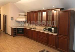 Дом 750м&sup2;, 2-этажный, участок 20 сот.  