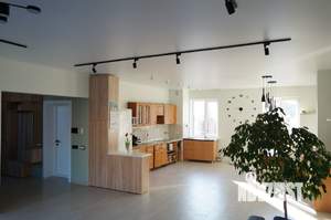 Коттедж 250м², 3-этажный, участок 4 сот.  
