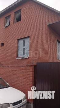 Дом 235м&sup2;, 3-этажный, участок 6 сот.  