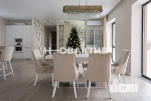 Дом 400м&sup2;, 3-этажный, участок 30 сот.  