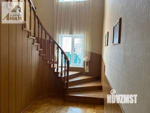 Дом 350м², 2-этажный, участок 5 сот.  