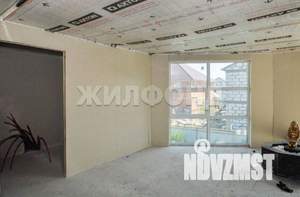 Коттедж 220м², 2-этажный, участок 6 сот.  