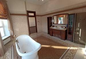 Дом 660м&sup2;, 3-этажный, участок 8 сот.  