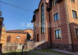 Дом 366м&sup2;, 3-этажный, участок 11 сот.  