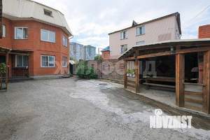 Коттедж 356м², 3-этажный, участок 3 сот.  