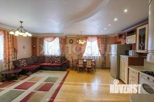 Коттедж 235м², 2-этажный, участок 5 сот.  