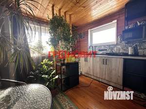 Дом 20м&sup2;, 2-этажный, участок 6 сот.  