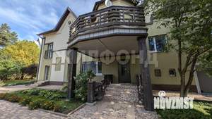 Коттедж 626м&sup2;, 4-этажный, участок 25 сот.  