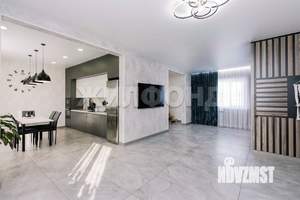 Дом 220м&sup2;, 2-этажный, участок 2 сот.  