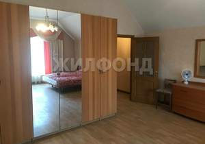 Дом 750м&sup2;, 2-этажный, участок 20 сот.  