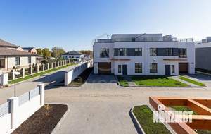 Таунхаус 113м&sup2;, 2-этажный, участок 1 сот.  