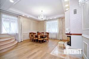 Коттедж 610м², 4-этажный, участок 12 сот.  