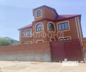 Коттедж 438м², 3-этажный, участок 10 сот.  