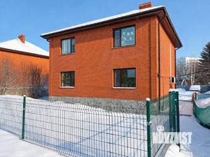 Дом 240м&sup2;, 3-этажный, участок 8 сот.  