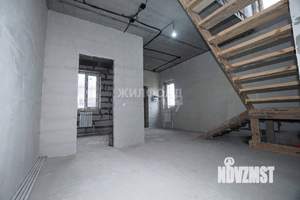 Дом 181м², 2-этажный, участок 6 сот.  