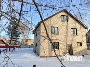 Дом 250м&sup2;, 3-этажный, участок 7 сот.  