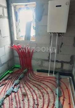 Дом 100м&sup2;, 2-этажный, участок 5 сот.  