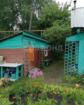 Дом 20м&sup2;, 2-этажный, участок 5 сот.  