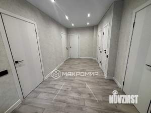 Коттедж 299м², 3-этажный, участок 7 сот.  
