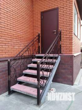 Коттедж 280м&sup2;, 3-этажный, участок 6 сот.  