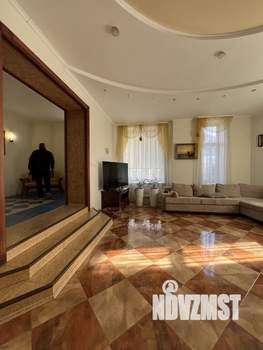 Дача 550м², 3-этажный, участок 13 сот.  