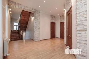 Коттедж 405м², 3-этажный, участок 10 сот.  