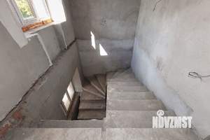 Коттедж 523м&sup2;, 3-этажный, участок 10 сот.  